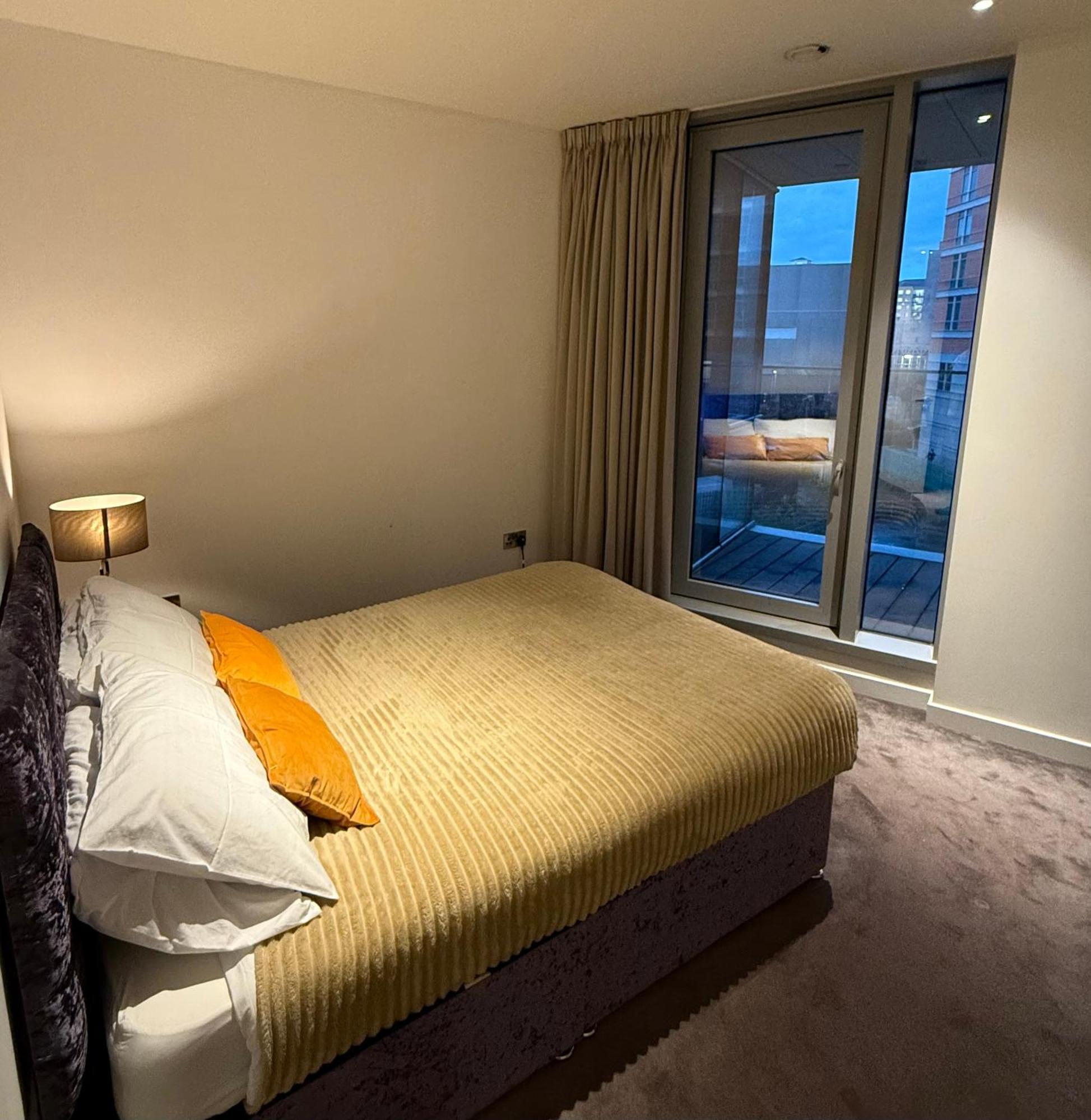 Luxury Modern 2 Bed Flat With Balcony And City View - Canary Wharf City Center Londres Exterior foto